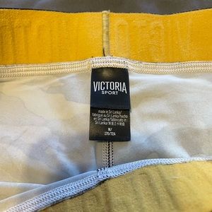 Victoria Secret Sport camo leggings